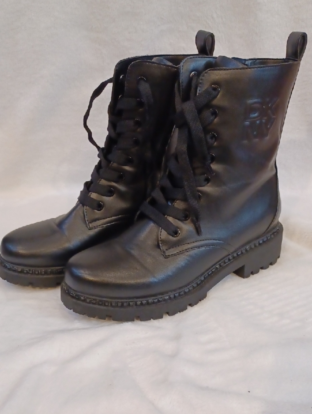DKNY Black Women's Lace-Up Zipper Sides Combat Boots Sz 8 NWOT